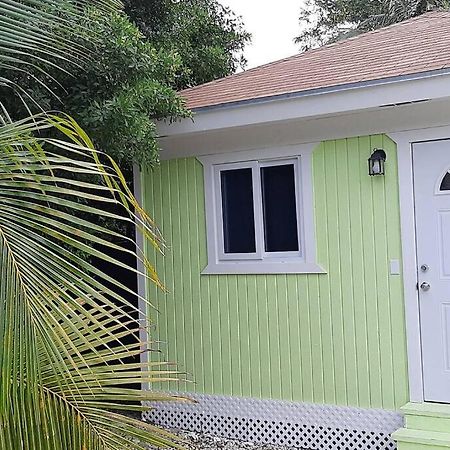 Budget & Basic In Local Neighborhood, 7Min Drive To Downtown Nassau Beach Paradiseアパートメント エクステリア 写真