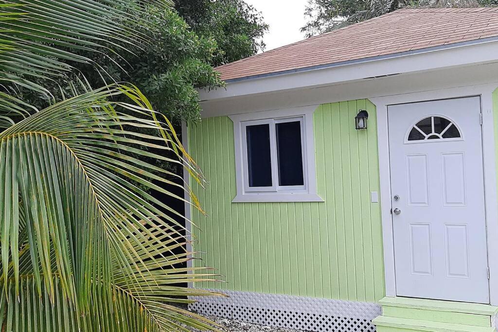 Budget & Basic In Local Neighborhood, 7Min Drive To Downtown Nassau Beach Paradiseアパートメント エクステリア 写真